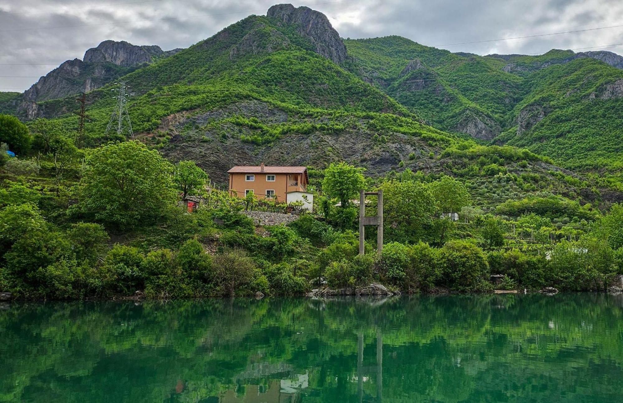 Koman_Lakeview_Apartments Shkodër Eksteriør bilde