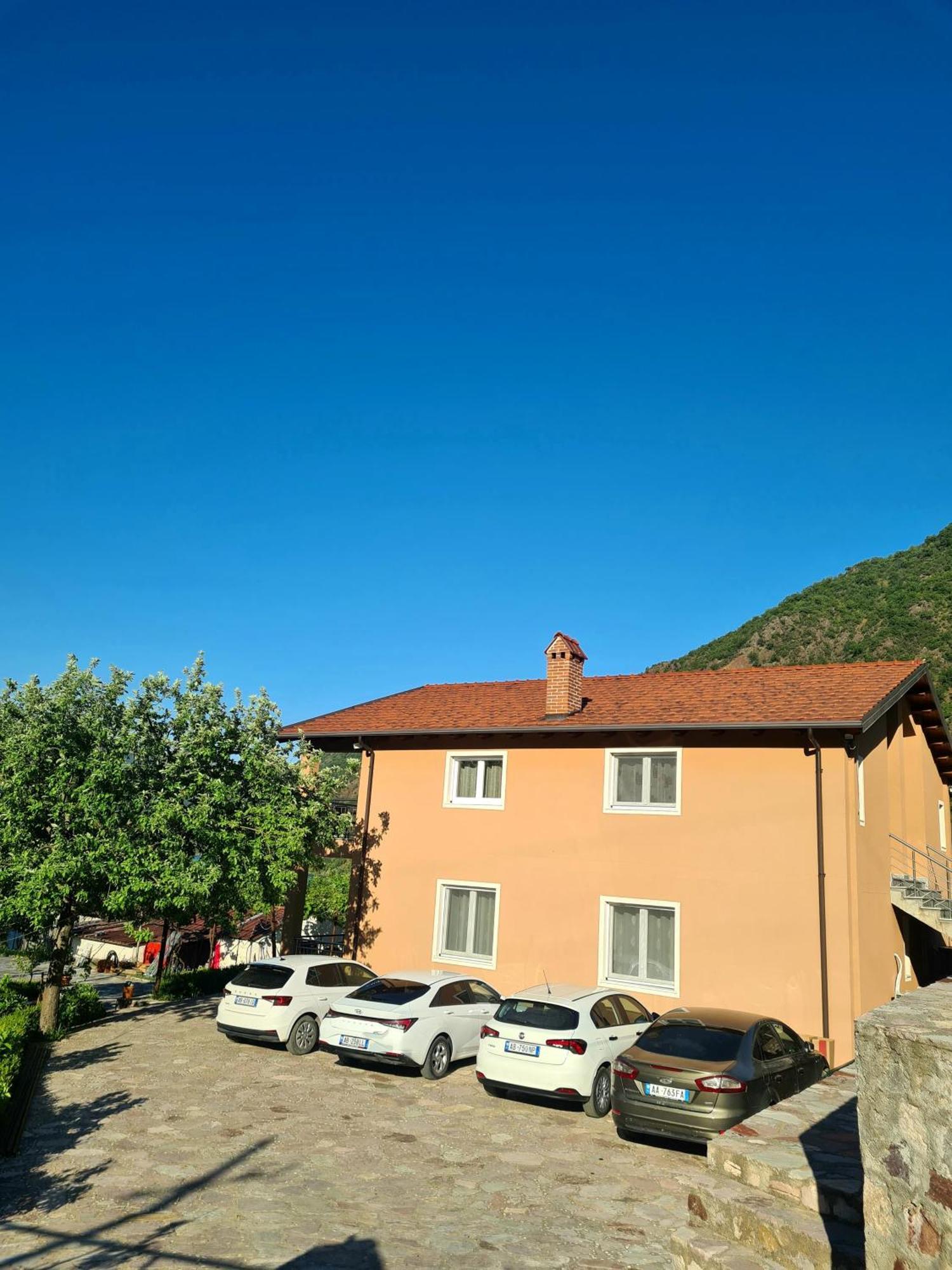 Koman_Lakeview_Apartments Shkodër Eksteriør bilde